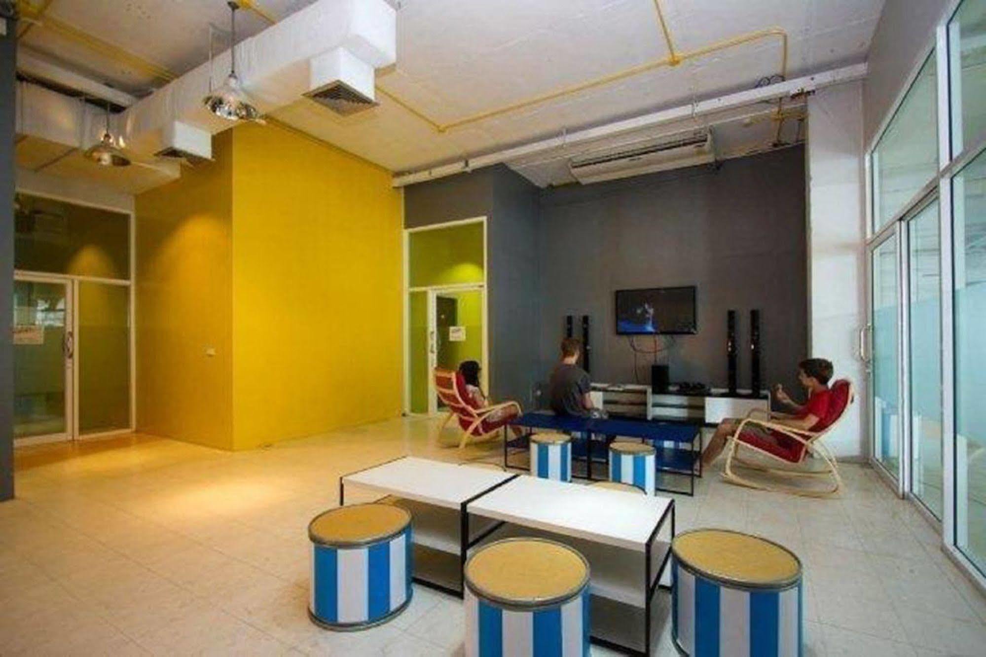 Kool Backpacker Hostel Patong Exteriör bild